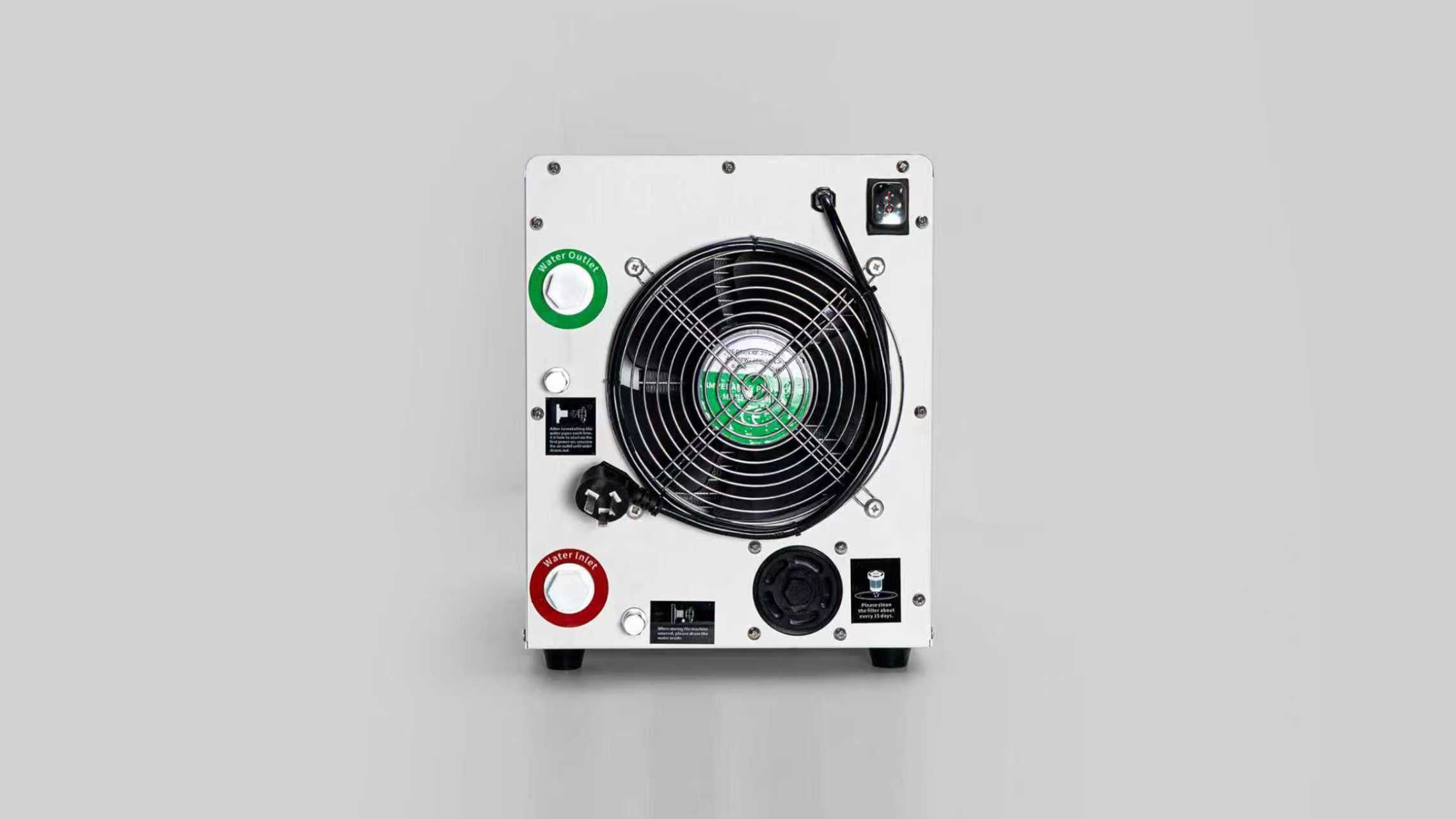 Back side of the low - power bathtub refrigerator